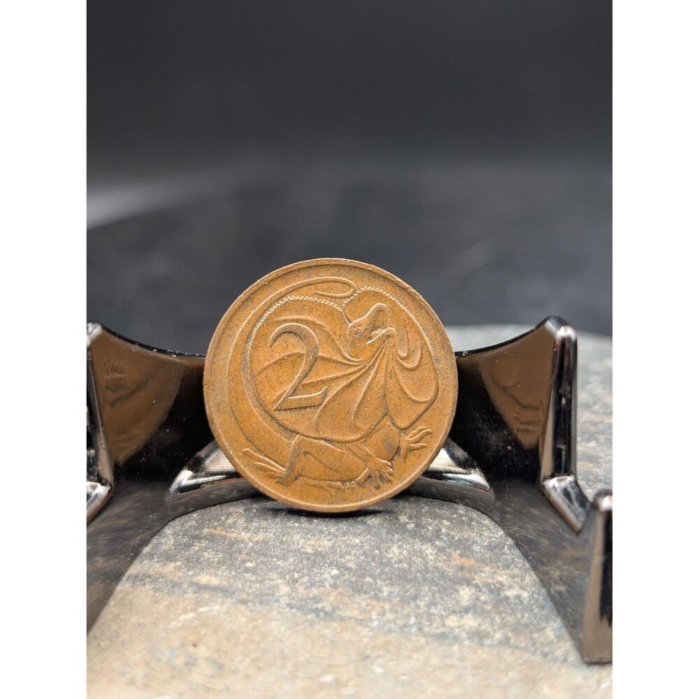 1977 Australia 2 Cents – Frilled‑Neck Lizard Bronze Coin – Circulated